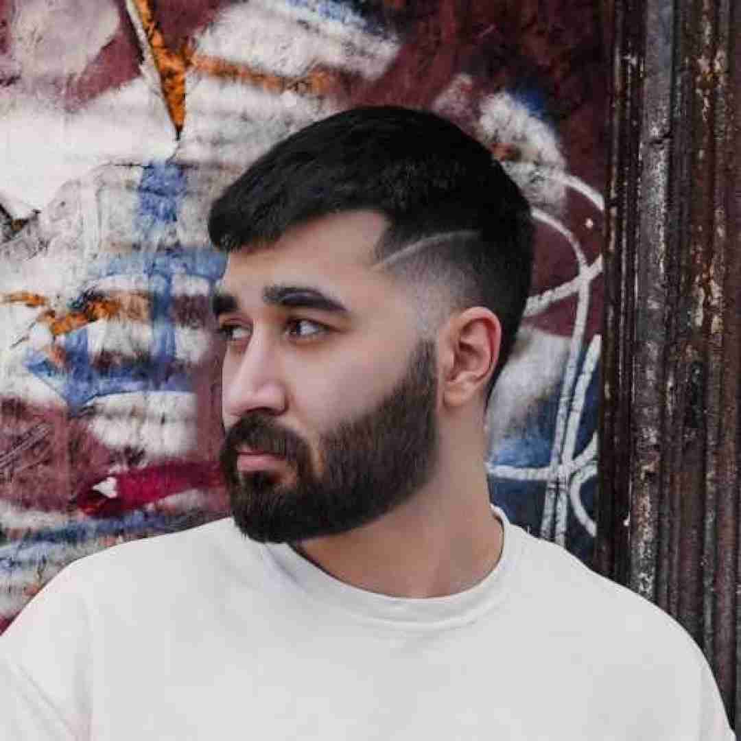 علی یاسینی بیبی واقعیم من نه از این کوچیکا که گنده میگن