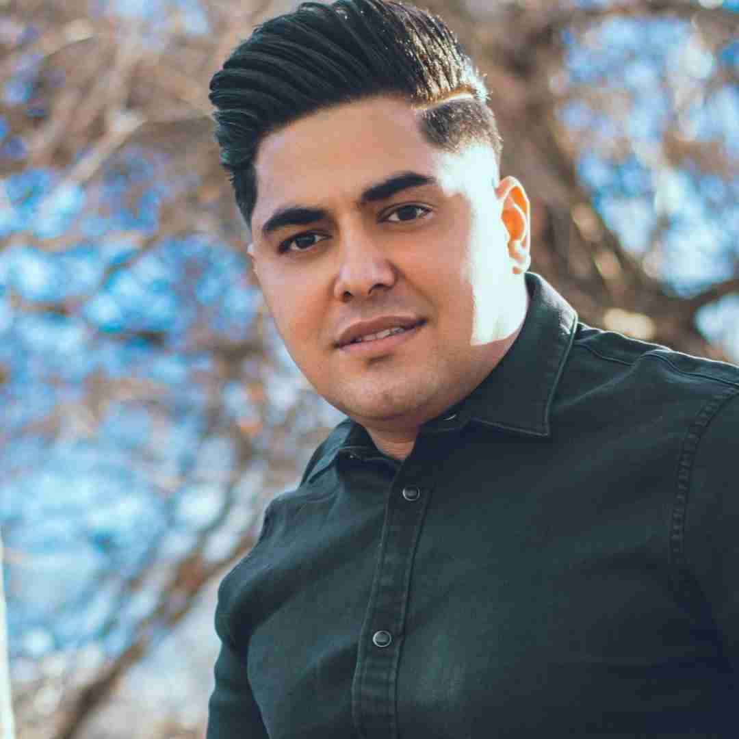 علی شرفی نیسان کاو