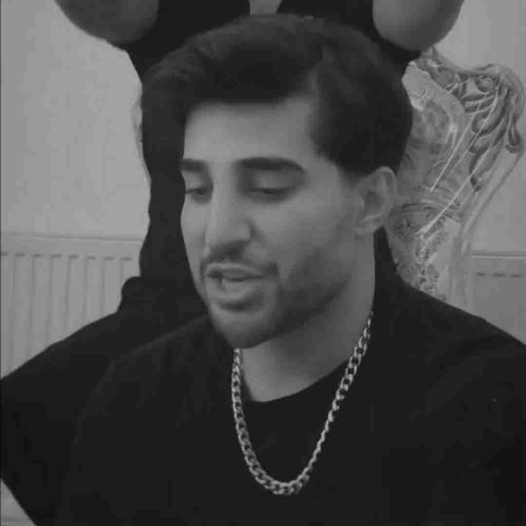 دانش اون گفت تا تهش میمونم نمیدونم چرا خواست باز نمونم