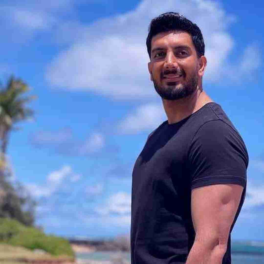 فرزاد فرزین یه روزی عشقم رو قلب تو نشونشو میگیره