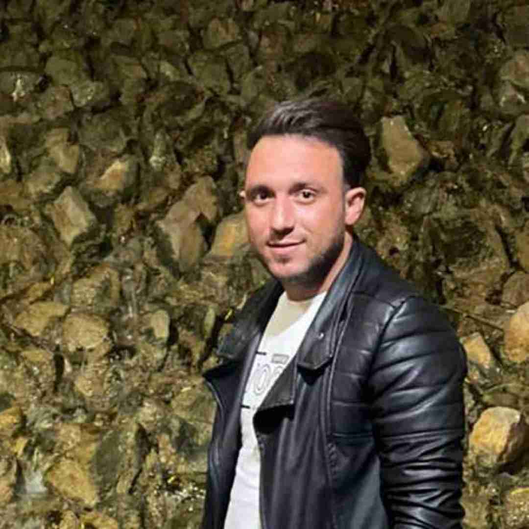 مصطفی ابراهیمی نه