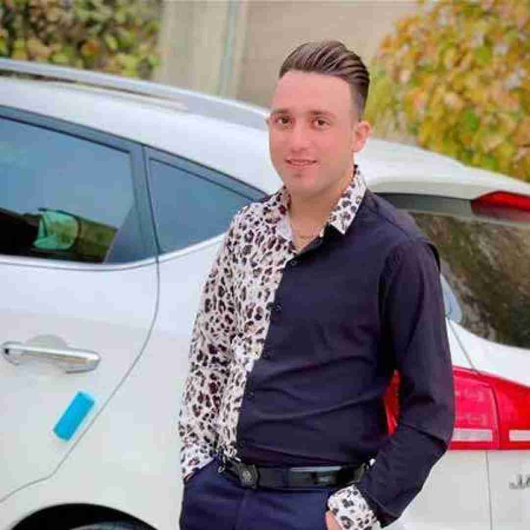 مصطفی ابراهیمی مو فرفری