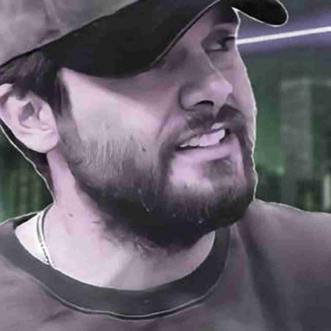 سینا پارسیان چشات در باغ سبزه به والله