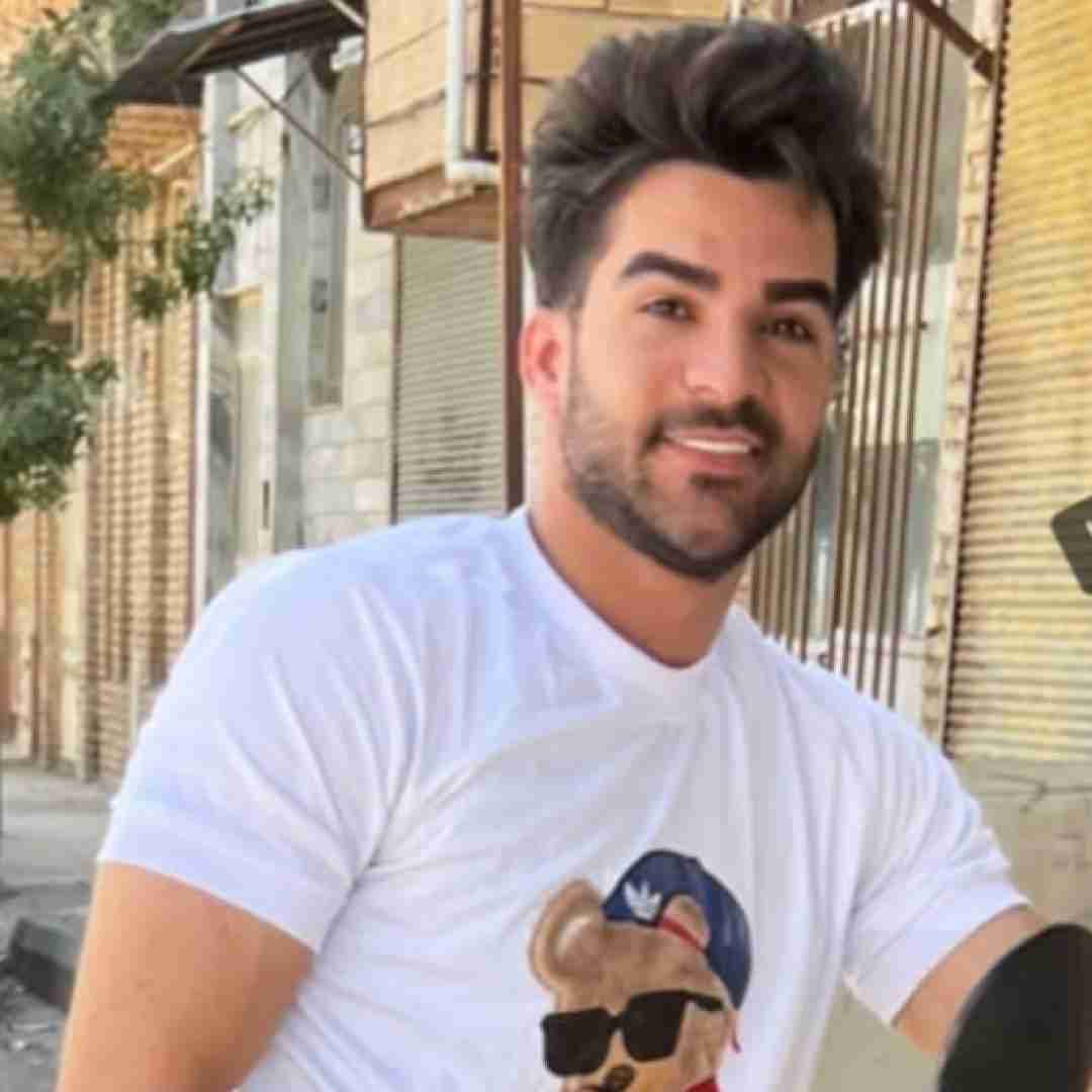 حمیدرضا بابایی طاقتم بی طاقته زدی مثل صاعقه