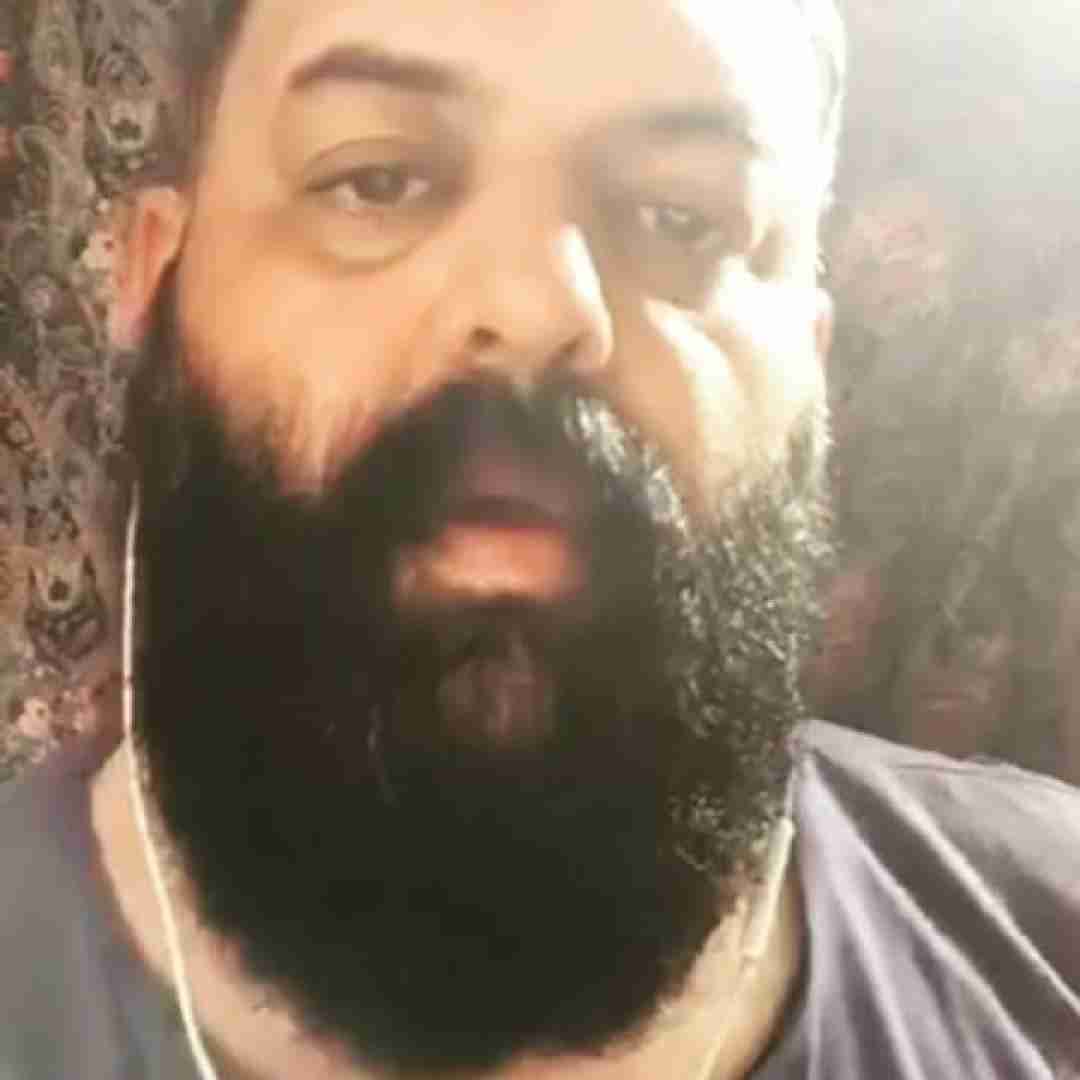 ناصر تنها چه دوران عجیبی عجب دهر غریبی