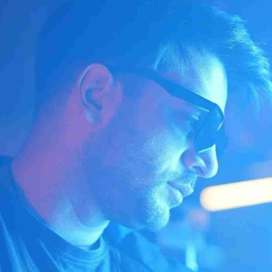 فرهاد نامداری کنسلی مخوای عاشقم کنی بعد بری