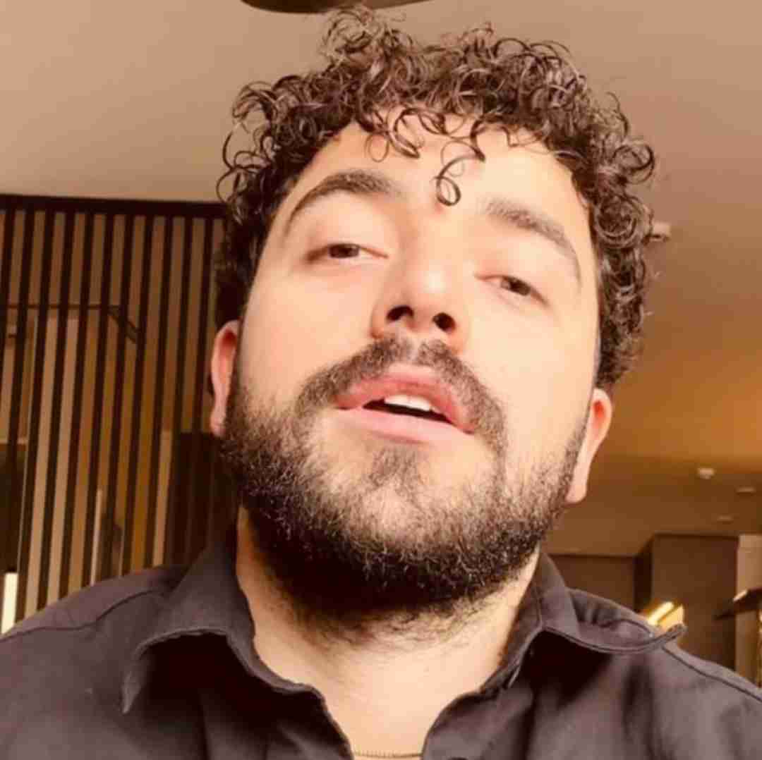 شروین حاجی پور میدونم که بابات متنفره از من