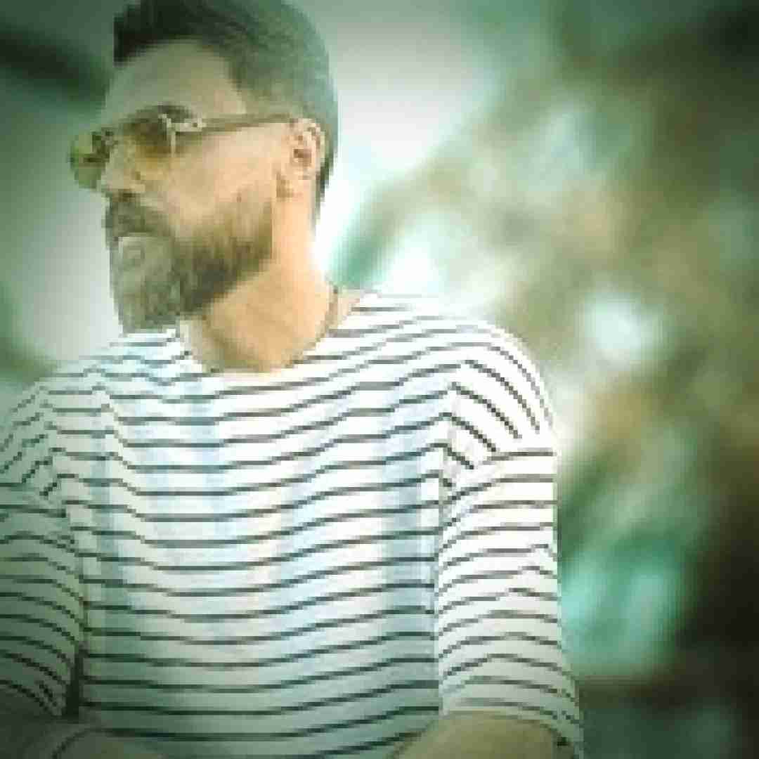 فرهاد شخص باب دلمی دور گردنت بنداز چشم نذری تو دلبری و بدجور