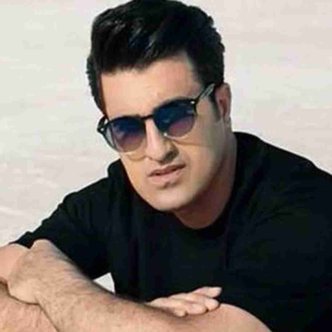 محسن لرستانی آخه تو که تنها نمیشی تو دلت قرصه