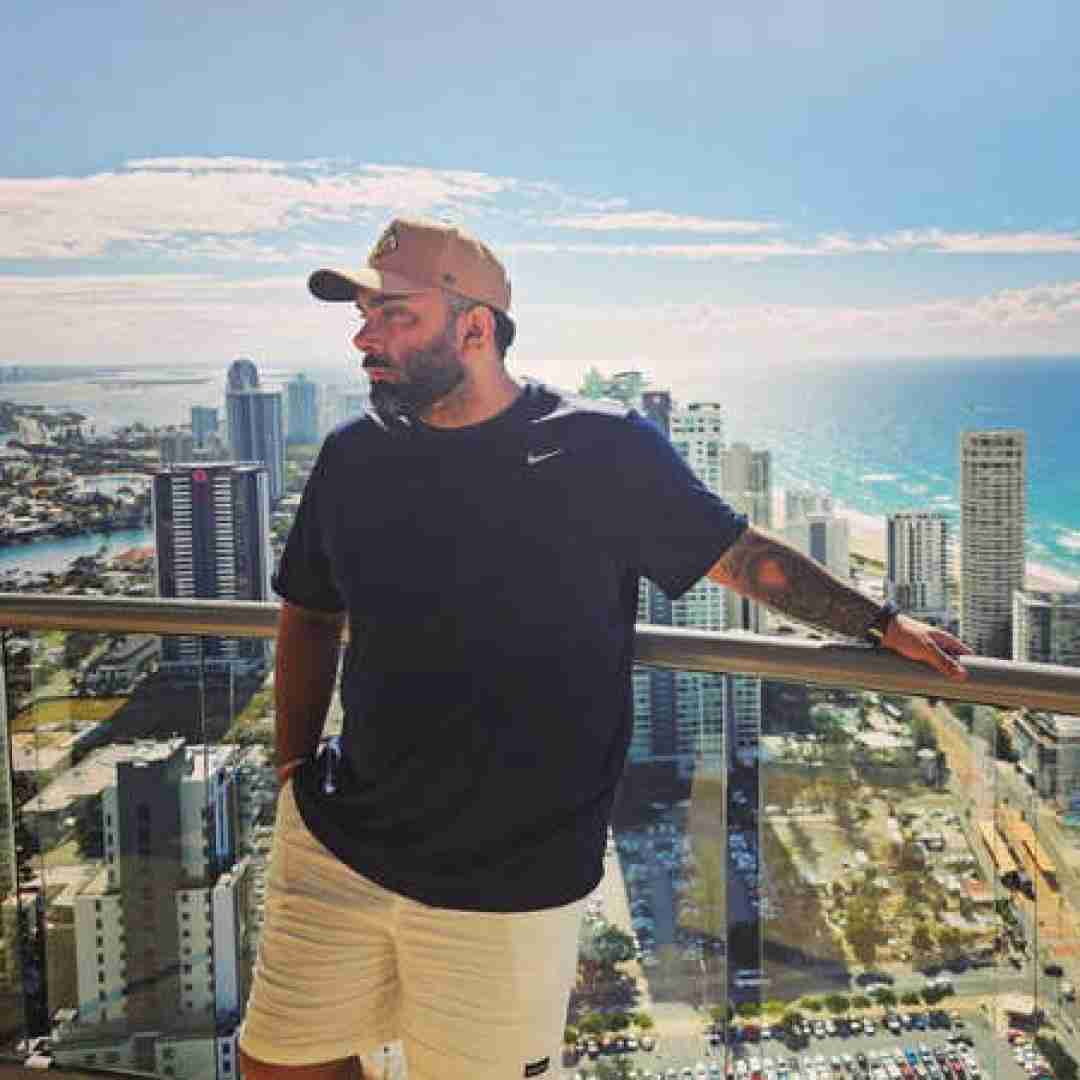 مسعود صادقلو بی نمکه دستم که اینه حالم