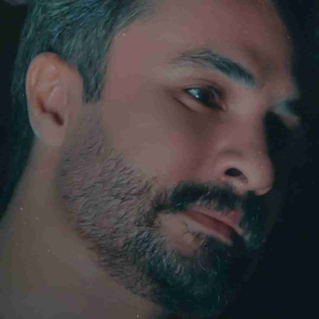 راغب آخ تو چی داره چشمات لنگه نداره چشمات