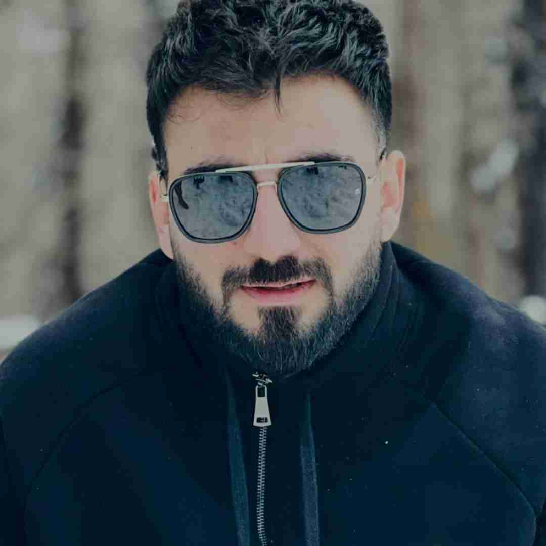 رامین تجنگی تف تو رخی که لای ماسکه