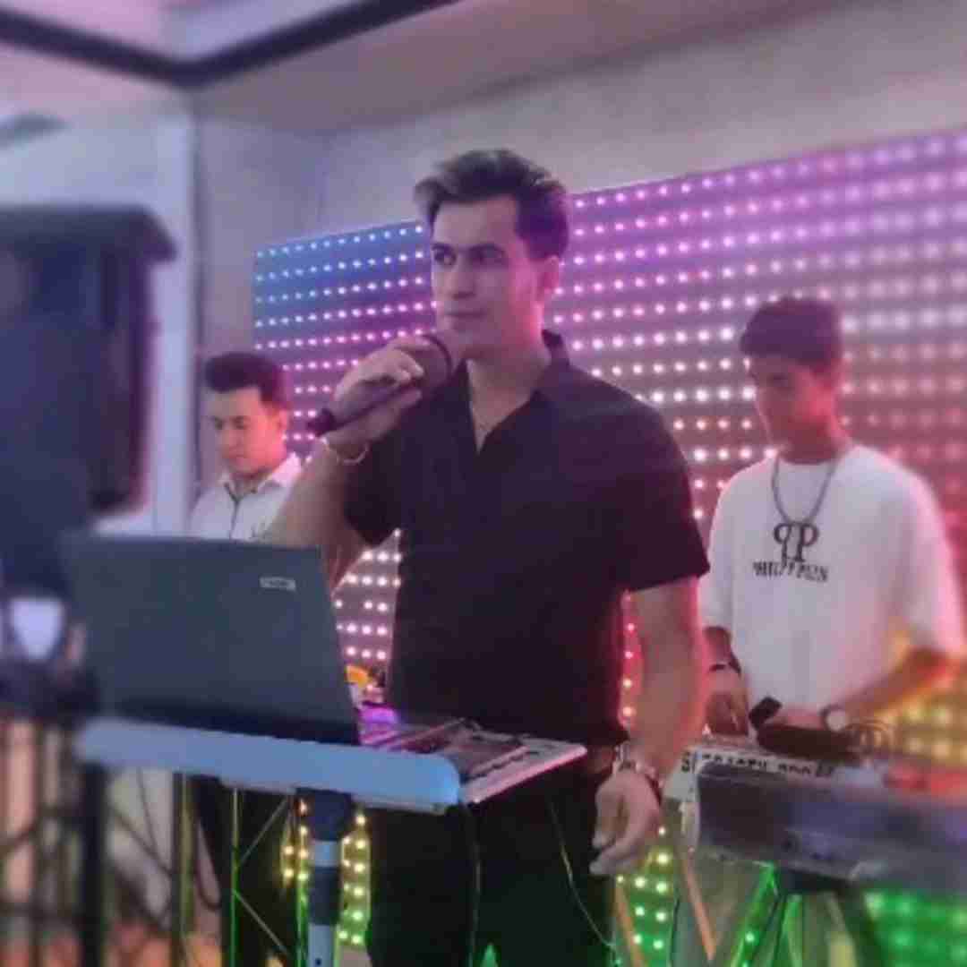 مسلم فتاحی یار قد بلندم مو مشکی چشم قشنگم