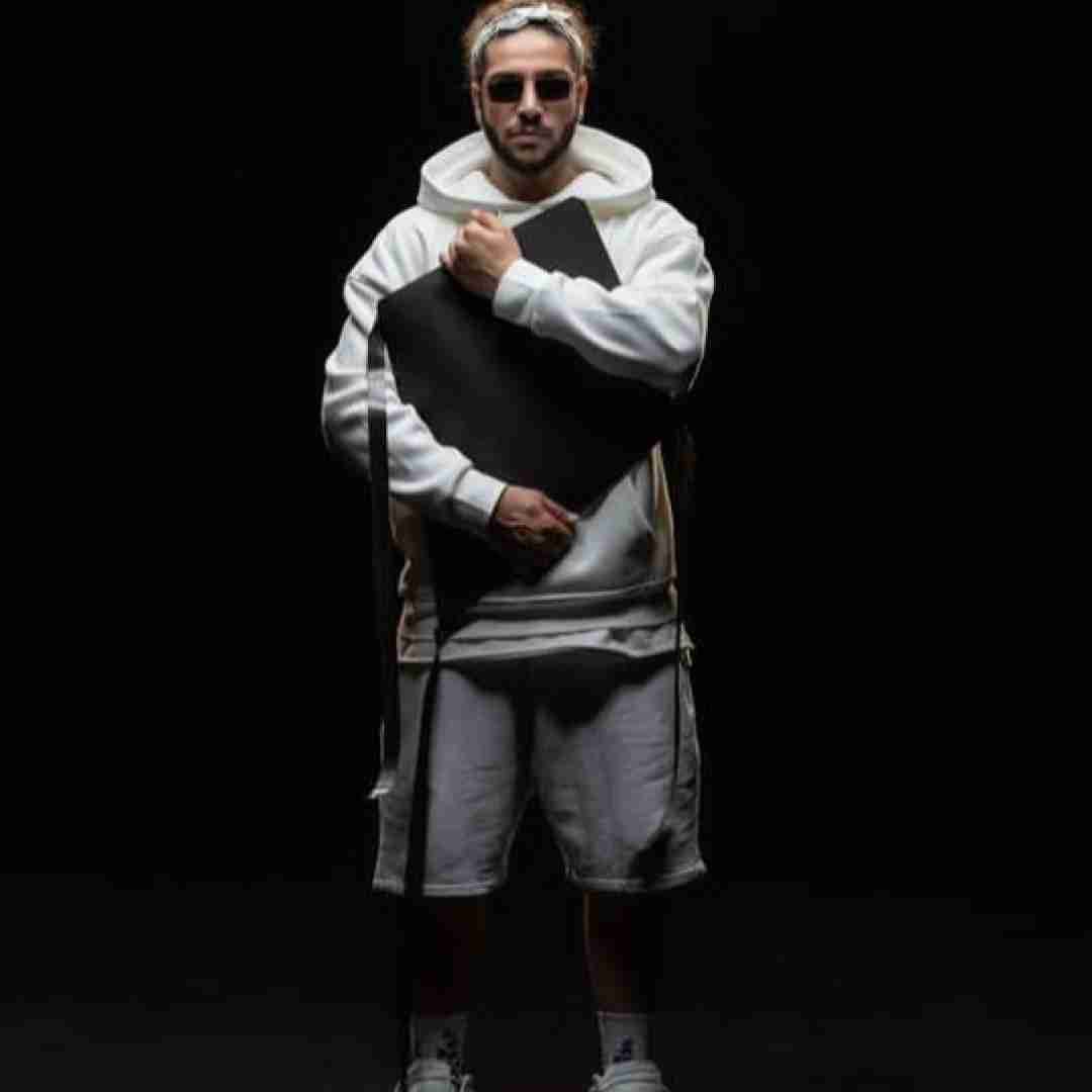 دانلود آهنگ بیا خونه ببینی من عادت ندارم نبود صداتو از احسان دریادل