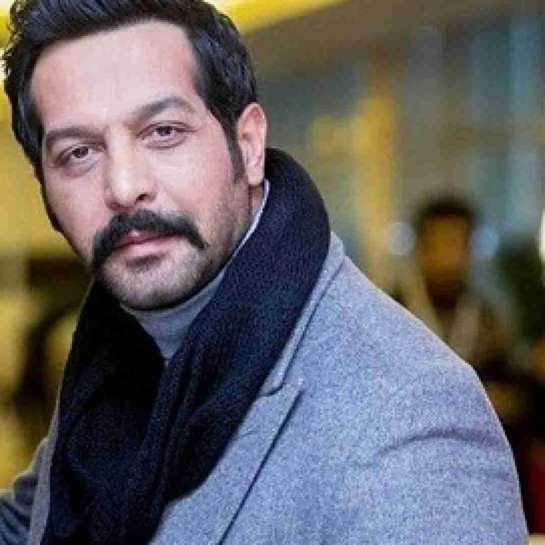 دانلود آهنگ اﮔﻪ ﺗﻮ ﻗﻠﺒﺖ ﺑﺮام ﺟﺎﻳﻰ ﻫﺴﺖ ﻫﻨﻮز از کامران تفتی