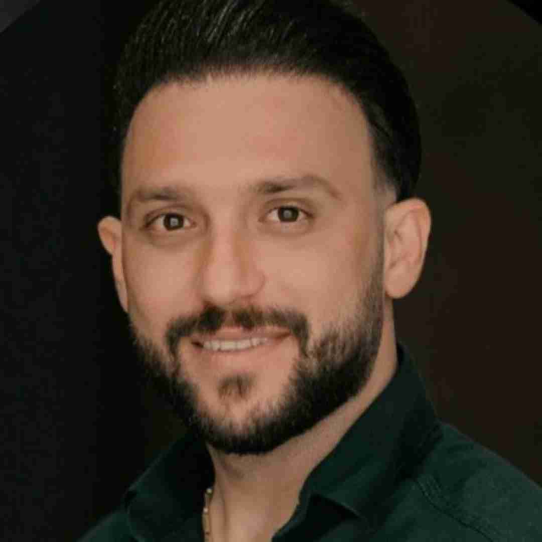 مصطفی ابراهیمی همون دختر که در محله شمایه