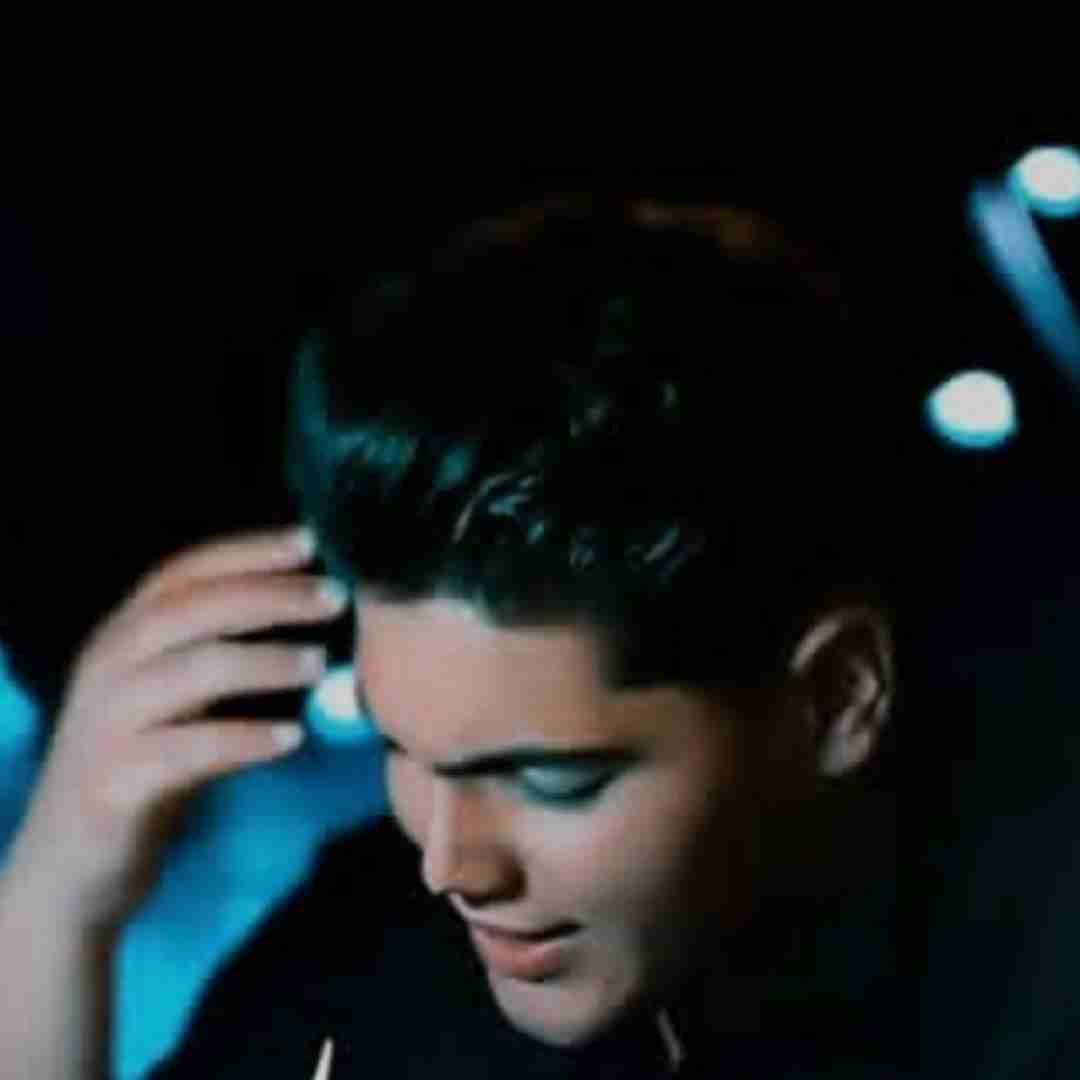 دانلود آهنگ تابوت از فرزام خیری