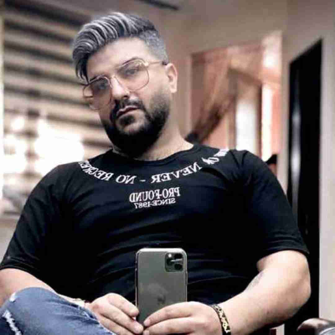 مجید خراطها ﺑﮕﻴﻦ ﻣﻨﺘﻈﺮش ﻫﺴﺘﻢ وﻟﻰ ﺧﺐ ﺑﺮﻧﮕﺮده