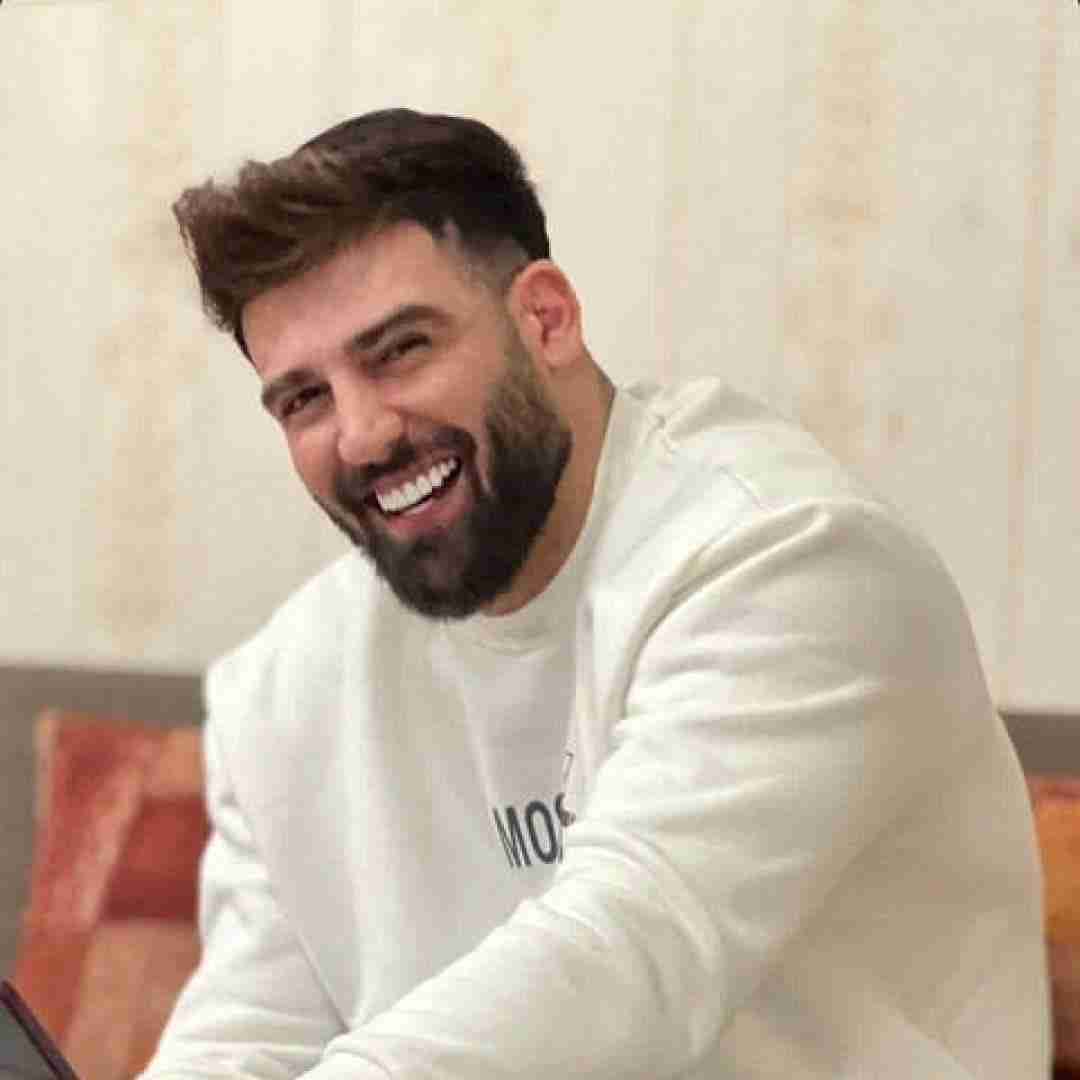 محمد محرمی ﺗﻮی ﻗﻠﺒﻢ ﺗﻮ ﻟﺎﻳﻖ ﺳﻠﻄﻨﺘﻰ ﺑﺎﻳﺪ ﻣﺎل ﻣﻦ ﺷﻰ