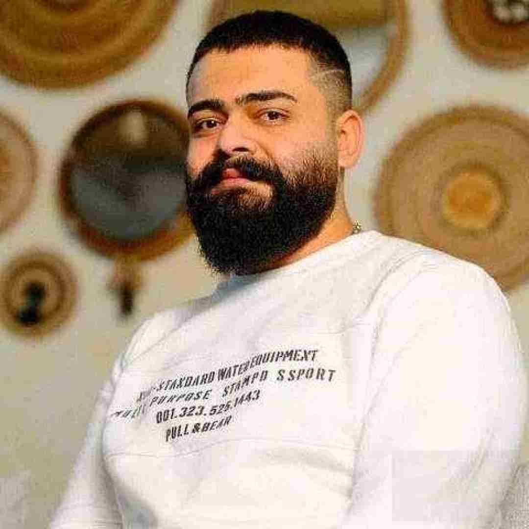 علیراد واسه بغلت دستامو باز میکنم