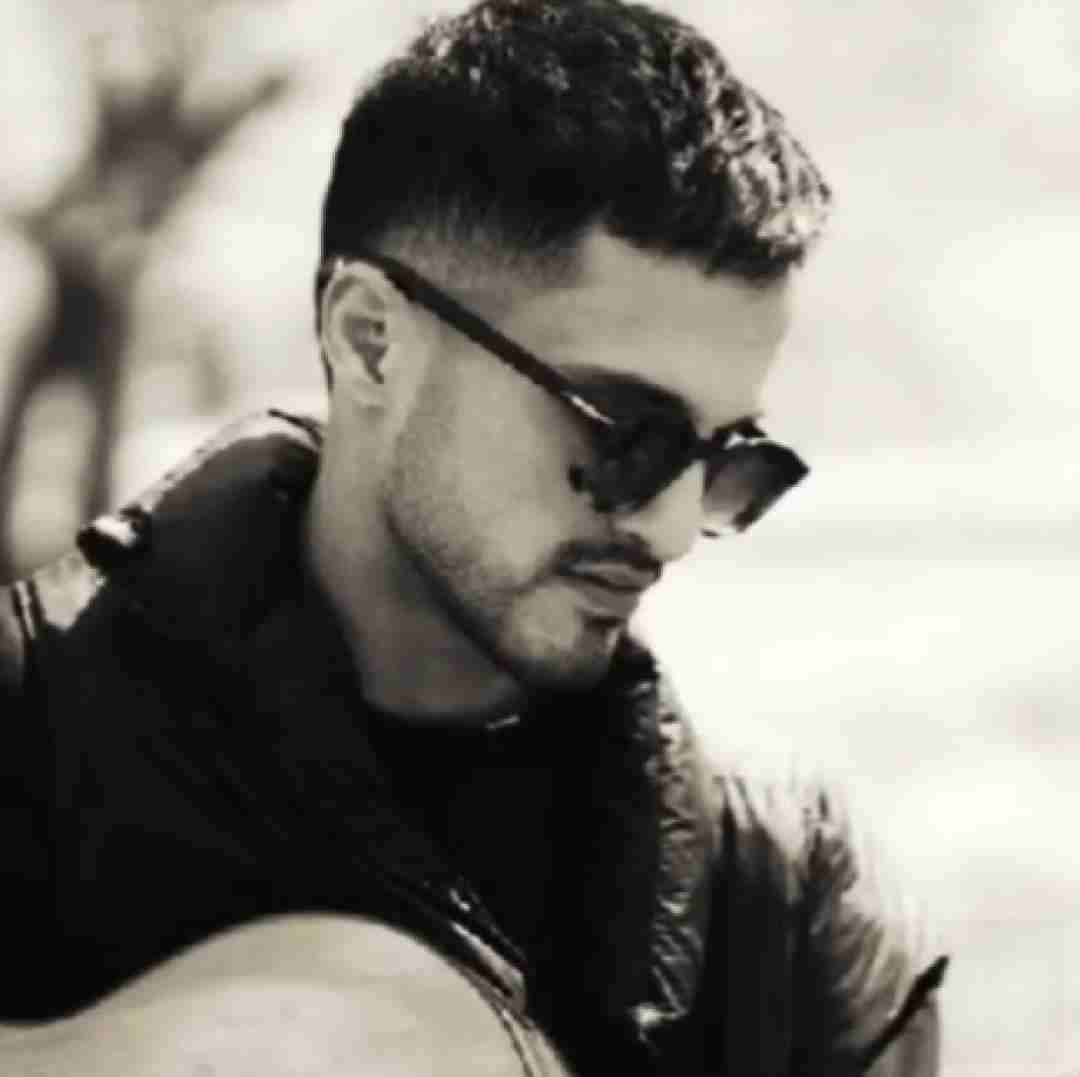 سعید کیان داشتنم آرزوت میشه تکست میدی کی بیام پیشت