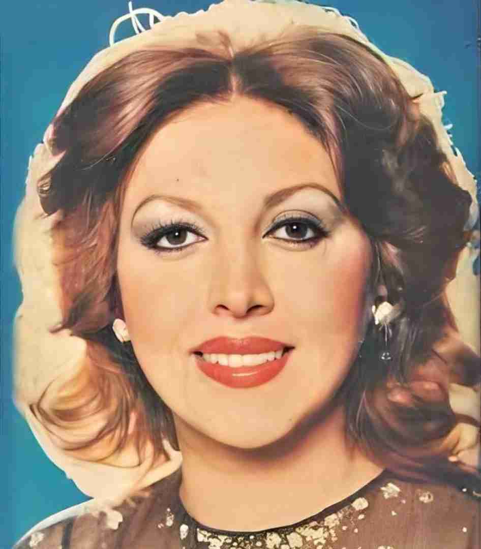 مهستی نور ماه