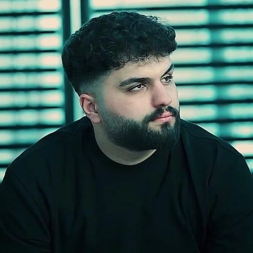 پوریا دالوند رنگین