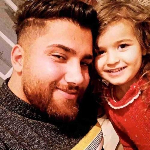 حامد سنجابی براش میمیرم وختی میبینم چشاش خماره