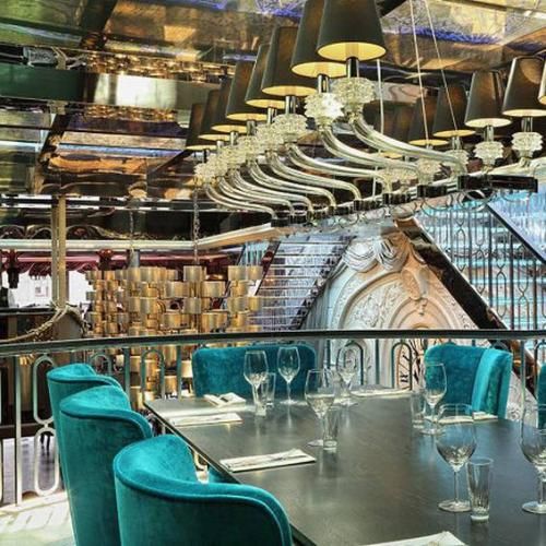  نبود عشقی تو چشم مشکیت دیگه شمارت تو گوشیم