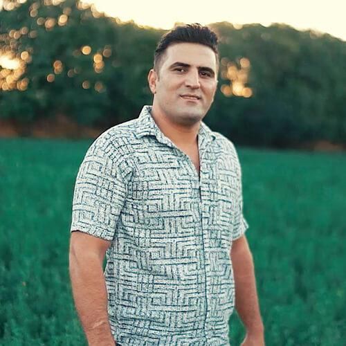 علی میرزایی اشاره