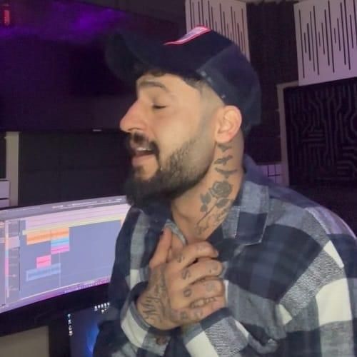 ساواش تو عروسک منی مسکن منی تو تو تو تو چفت تنمی نبض قلبمی